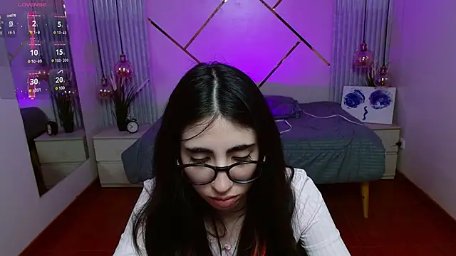LenaRoses online show from 05/19/26, 09:43