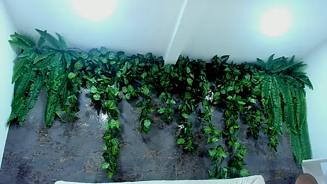 Snapshot of alice_greco chatting on 11/24/25, 05:01 alice greco online show from 11/24/25, 05:01