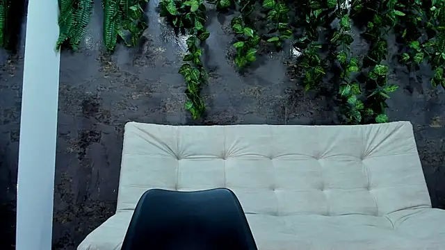 Snapshot of alice_greco chatting on 12/03/25, 09:13 alice greco online show from 12/03/25, 09:13