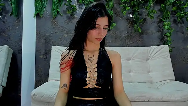 Snapshot of alice_greco chatting on 12/14/25, 03:39 alice greco online show from 12/14/25, 03:39