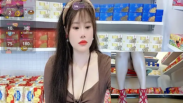 Snapshot of _7Eleven_ chatting on 06/11/26, 02:15 7Eleven online show from 06/11/26, 02:15