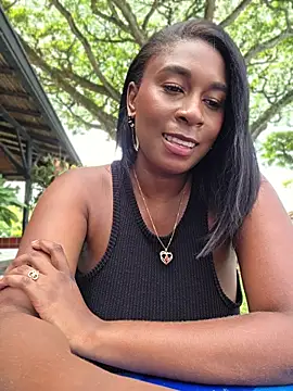 HanaThompson online show from 06/11/26, 05:22