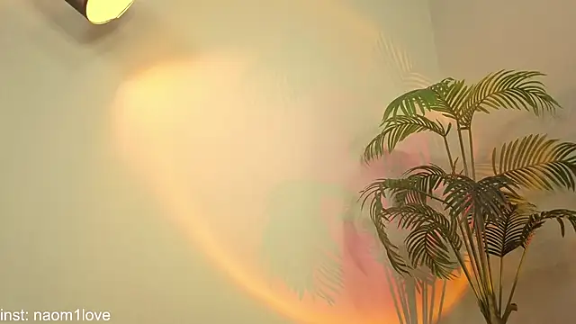 Naomi Girly online show from 12/13/25, 07:53