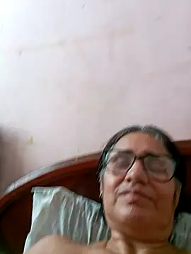  candi online show from 03/04/25, 02:21