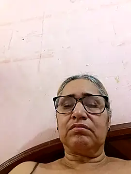  candi online show from 11/28/25, 01:03