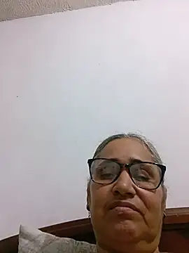  candi online show from 06/17/26, 04:37