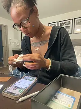 slimerlla online show from 11/08/25, 08:03