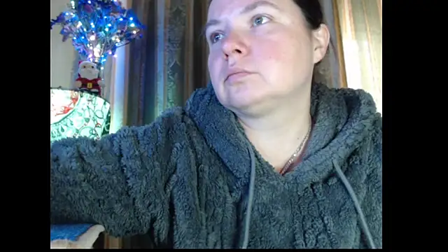 Snapshot of amorelara chatting on 10/13/25, 08:36 amorelara online show from 10/13/25, 08:36