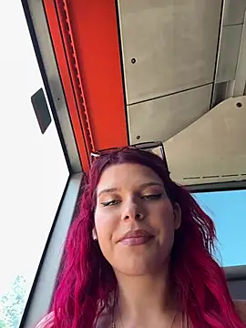 RiriRoseey online show from 07/28/26, 08:32
