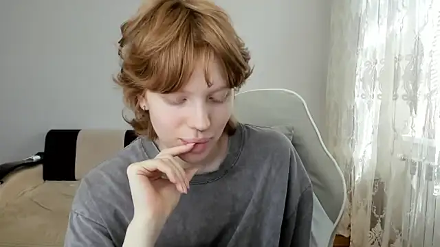 Snapshot of StellaDavis chatting on 07/08/26, 11:04 StellaDavis online show from 07/08/26, 11:04