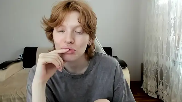 Snapshot of StellaDavis chatting on 07/22/26, 11:35 StellaDavis online show from 07/22/26, 11:35