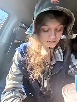 Snapshot of AriellaTaylor chatting on 10/12/25, 08:08 AriellaTaylor online show from 10/12/25, 08:08