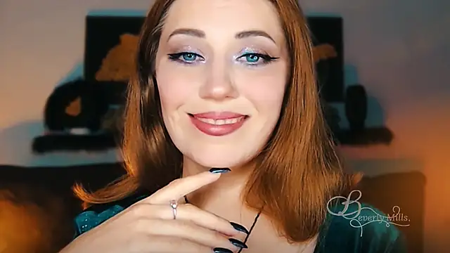 Snapshot of MissBeverlyMills chatting on 09/24/25, 07:39 MissBeverlyMills online show from 09/24/25, 07:39