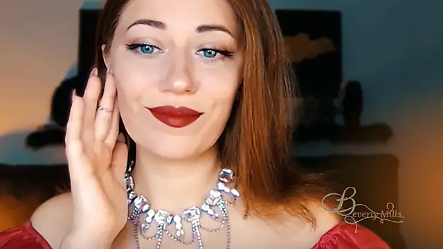 Snapshot of MissBeverlyMills chatting on 10/13/25, 02:55 MissBeverlyMills online show from 10/13/25, 02:55