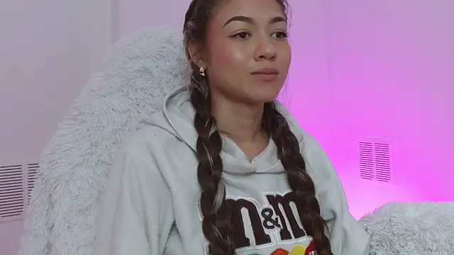 hantonella  online show from 11/06/25, 01:23