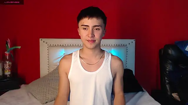 Snapshot of santi-fabulous chatting on 12/30/24, 01:37 santi-fabulous online show from 12/30/24, 01:37