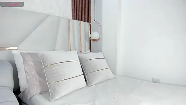 Snapshot of im_giselle_ chatting on 09/22/25, 05:31 im giselle  online show from 09/22/25, 05:31