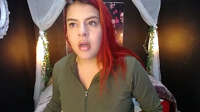 Snapshot of _poison_sweet chatting on 12/15/24, 02:05 poison sweet online show from 12/15/24, 02:05