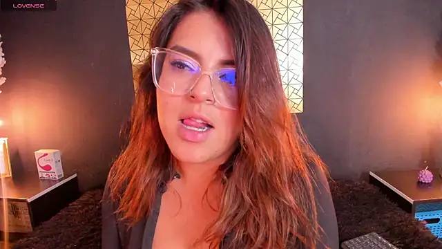 Snapshot of _poison_sweet chatting on 09/10/25, 03:17 poison sweet online show from 09/10/25, 03:17