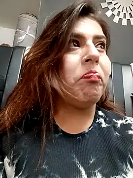 Snapshot of _poison_sweet chatting on 09/17/25, 05:58 poison sweet online show from 09/17/25, 05:58