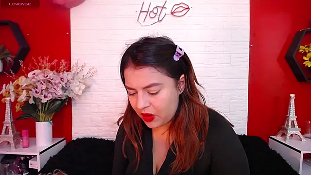 Snapshot of _poison_sweet chatting on 10/14/25, 04:19 poison sweet online show from 10/14/25, 04:19