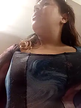 Snapshot of _poison_sweet chatting on 11/12/25, 05:35 poison sweet online show from 11/12/25, 05:35