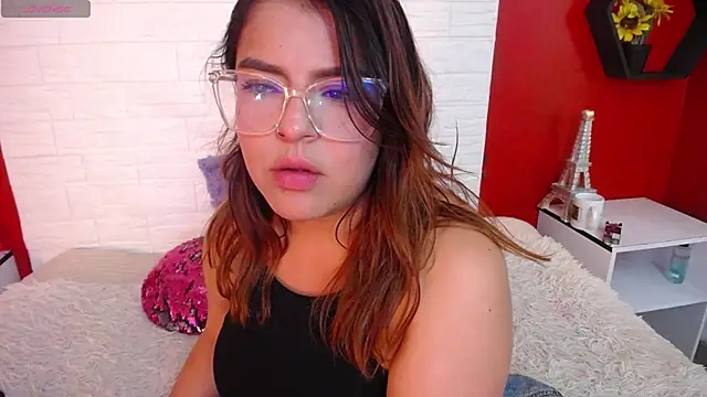 Snapshot of _poison_sweet chatting on 11/13/25, 04:39 poison sweet online show from 11/13/25, 04:39