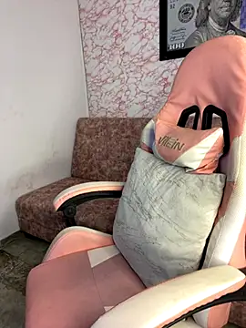 Tamara Lubezkii online show from 09/17/25, 05:47