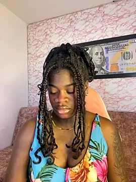 Tamara Lubezkii online show from 09/28/25, 04:45