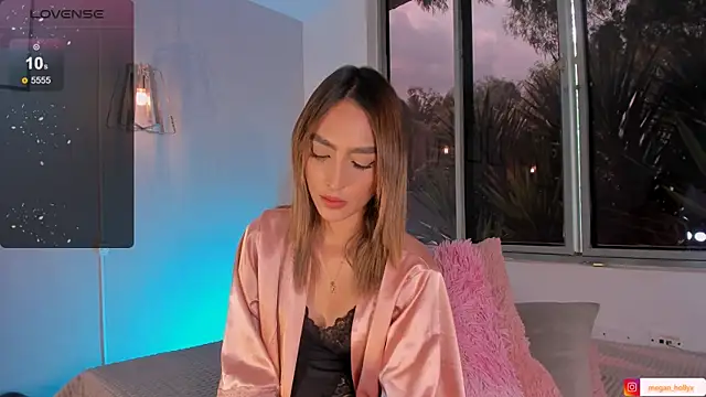 Megan-holly online show from 01/11/25, 07:49