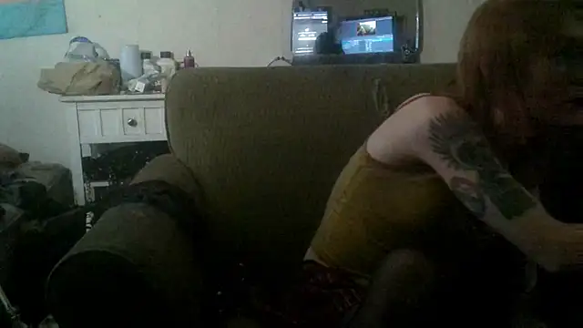 Snapshot of Heavenly_Creature333 chatting on 10/29/25, 02:52 Heavenly Creature333 online show from 10/29/25, 02:52