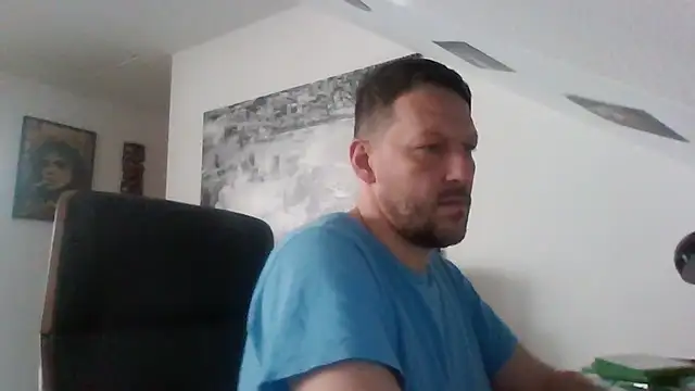 Snapshot of BennyLommy chatting on 02/12/25, 01:16 BennyLommy online show from 02/12/25, 01:16