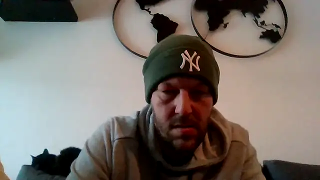 Snapshot of BennyLommy chatting on 11/27/25, 09:55 BennyLommy online show from 11/27/25, 09:55