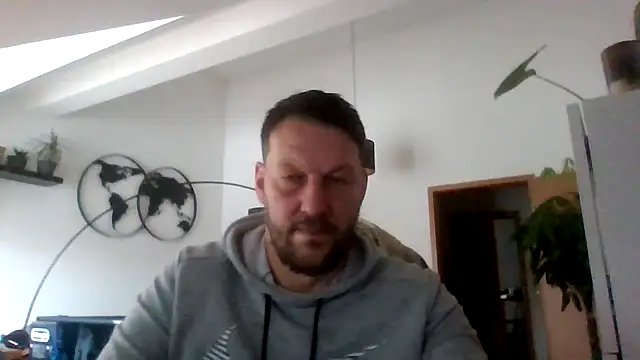 Snapshot of BennyLommy chatting on 01/13/26, 10:09 BennyLommy online show from 01/13/26, 10:09