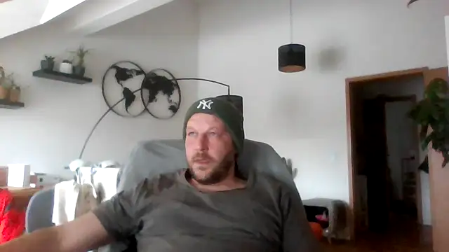 Snapshot of BennyLommy chatting on 02/12/26, 01:17 BennyLommy online show from 02/12/26, 01:17