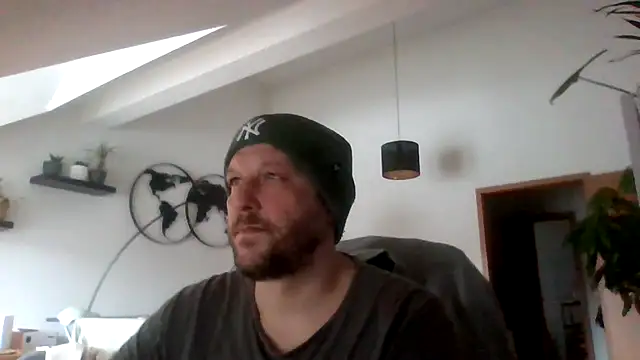 Snapshot of BennyLommy chatting on 02/13/26, 02:24 BennyLommy online show from 02/13/26, 02:24
