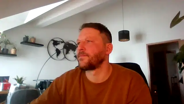 Snapshot of BennyLommy chatting on 02/19/26, 02:24 BennyLommy online show from 02/19/26, 02:24