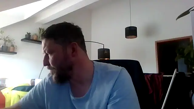 Snapshot of BennyLommy chatting on 03/05/26, 02:02 BennyLommy online show from 03/05/26, 02:02