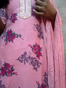 Snapshot of Sarita_7 chatting on 01/29/25, 03:54 Sarita 7 online show from 01/29/25, 03:54