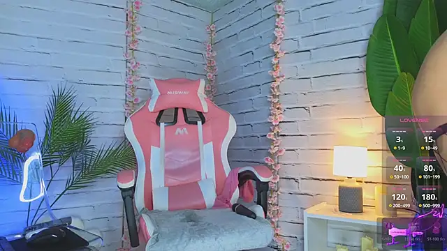 Milana Sapphire online show from 12/12/24, 10:56