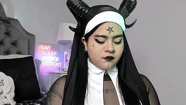 atena hill online show from 10/25/25, 07:41