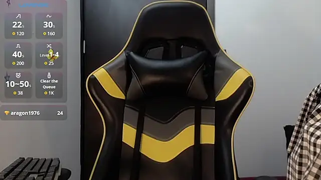 v1cky  online show from 10/04/25, 11:03