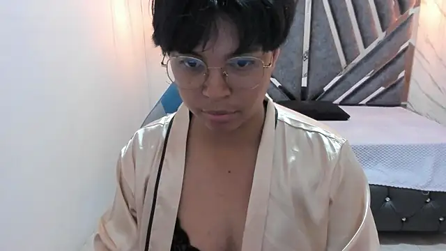 Emmapark  online show from 02/05/25, 06:48