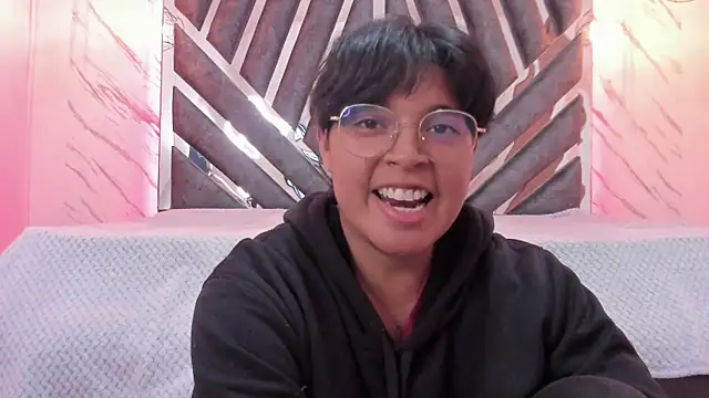 Emmapark  online show from 02/15/25, 01:10