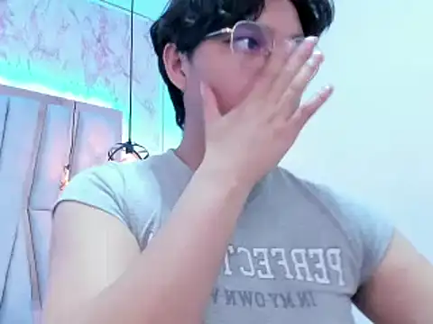 Emmapark  online show from 02/21/25, 09:54