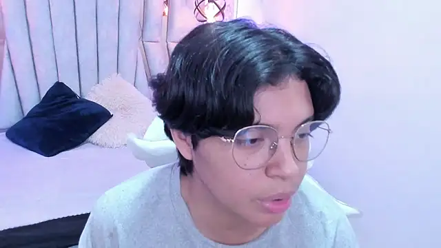 Emmapark  online show from 03/19/25, 02:46