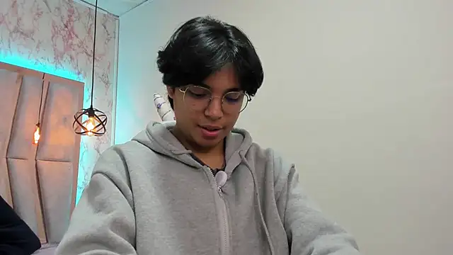 Emmapark  online show from 03/21/25, 11:22