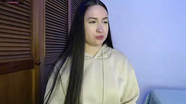 Snapshot of sofiaduque_26 chatting on 10/16/25, 02:07 sofiaduque 26 online show from 10/16/25, 02:07
