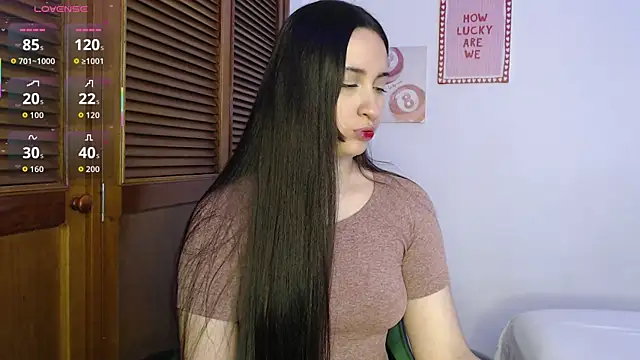 sofiaduque 26 online show from 04/29/26, 07:42