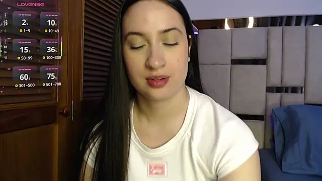 sofiaduque 26 online show from 05/09/26, 07:52